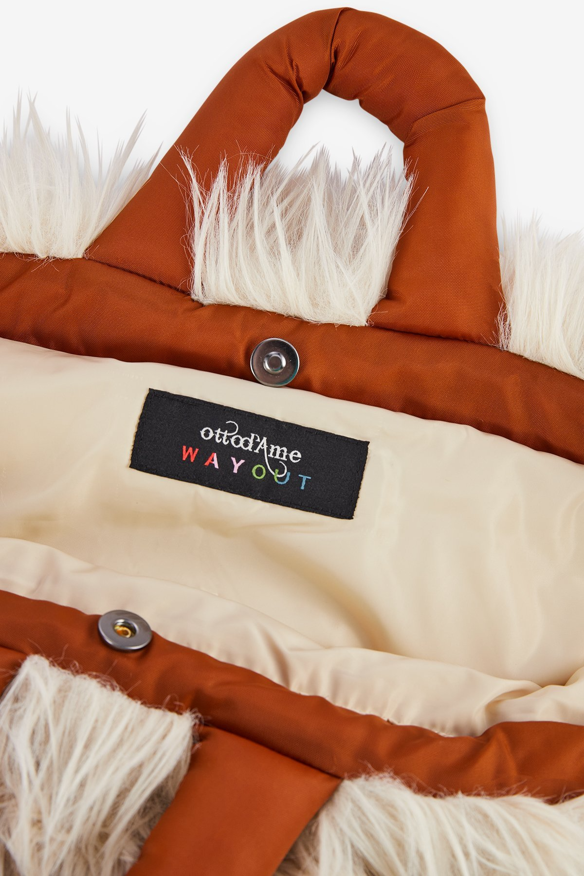 Padded bag with faux fur