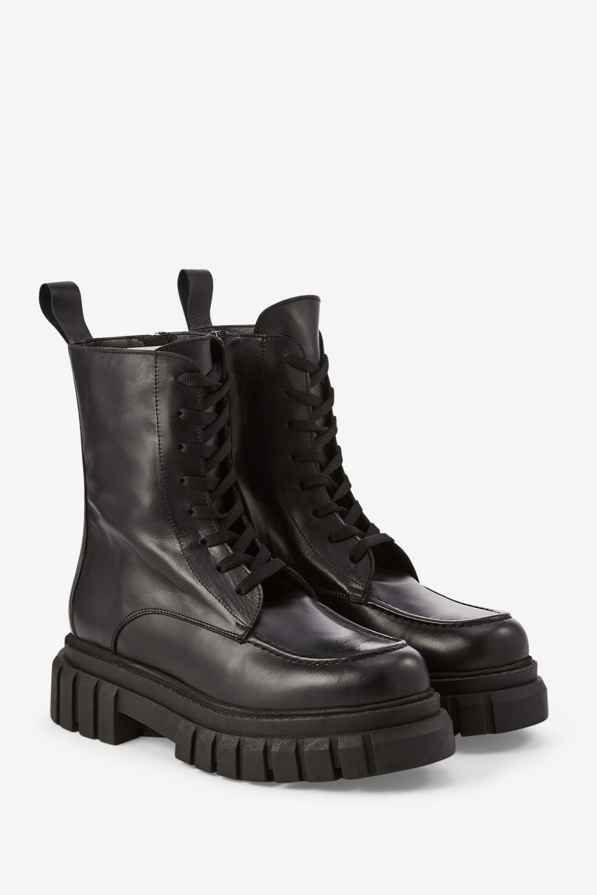 Real leather lace-up boots