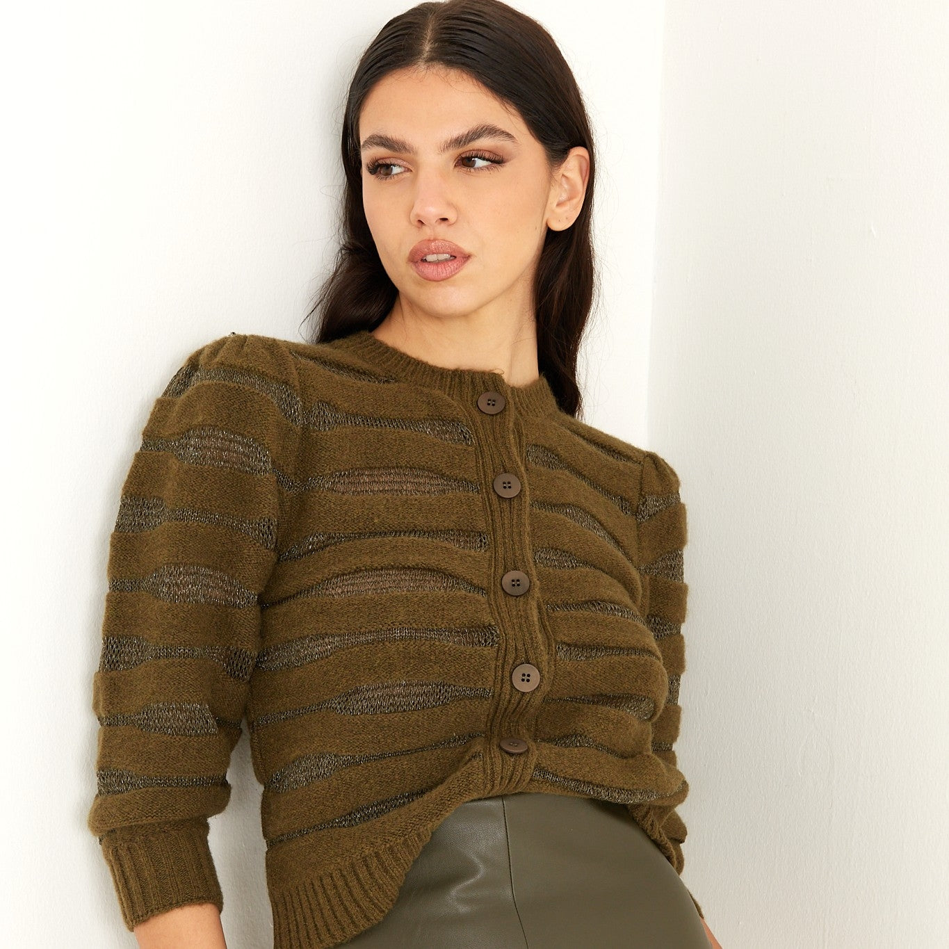 Waves Botton Sweater