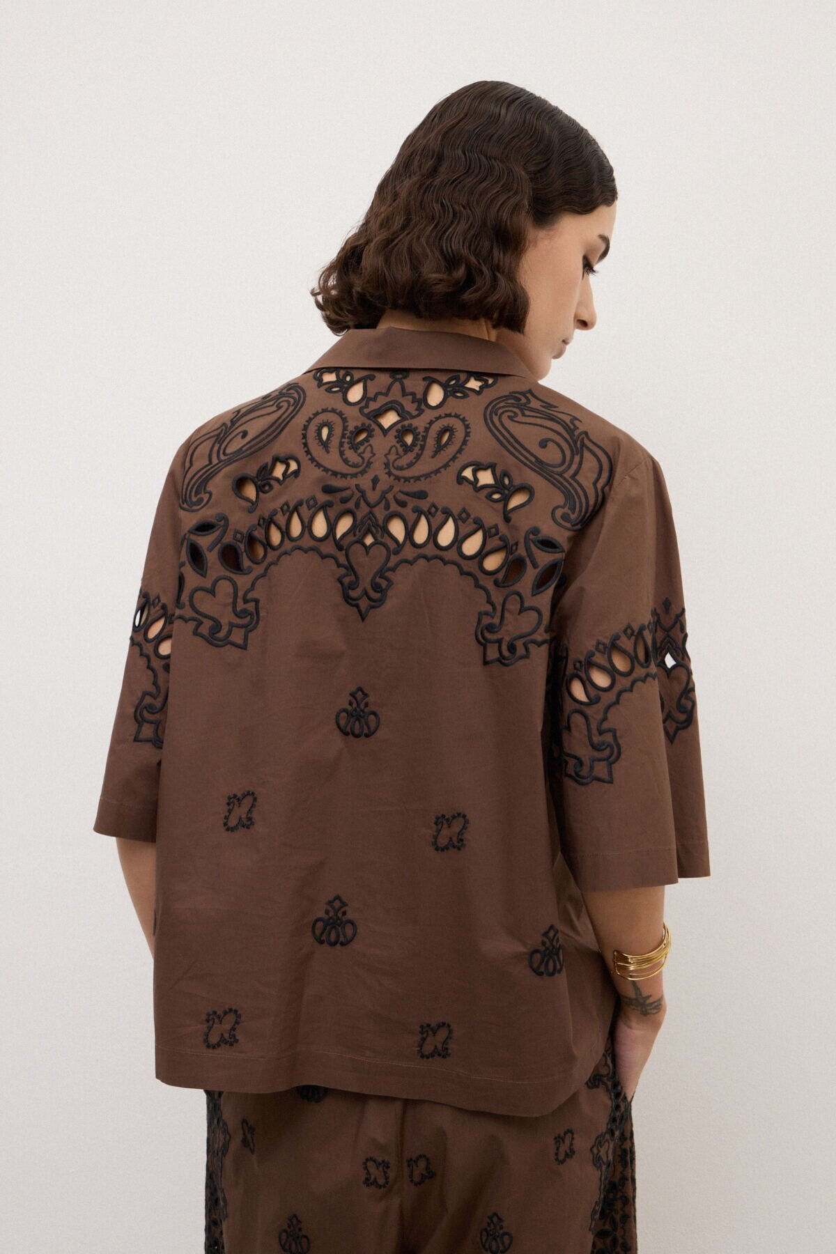 Camicia relaxed ricamata