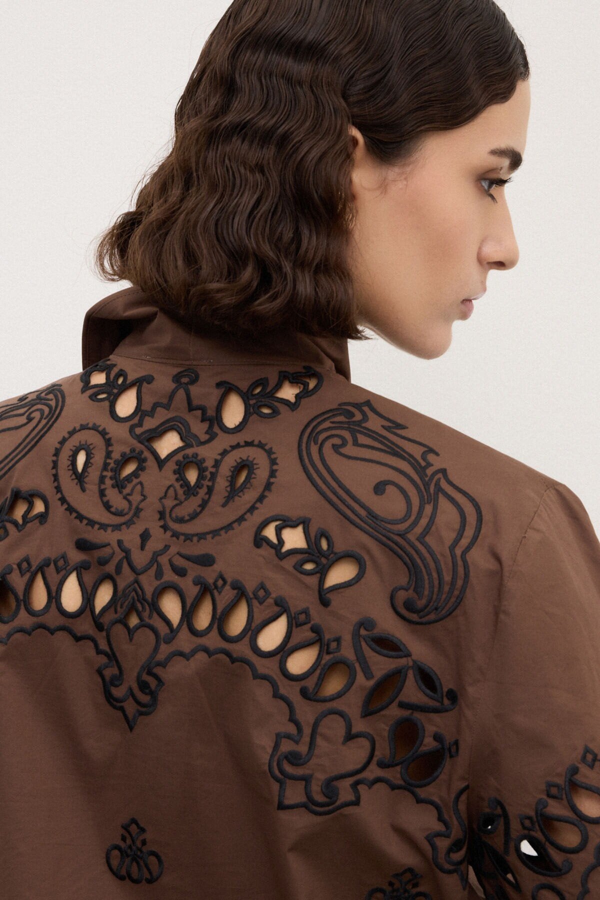 Camicia relaxed ricamata