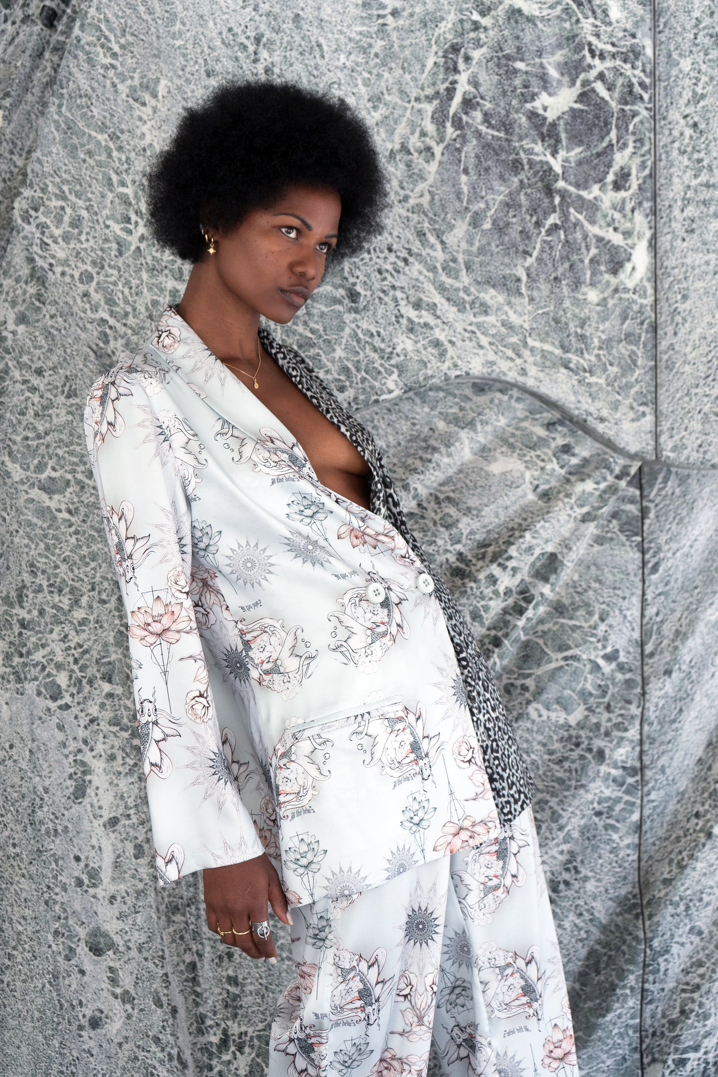 Double-breasted blazer in satin with tattoo print azur